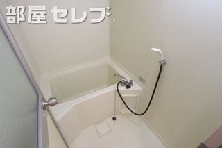 綺麗なバスルームです。