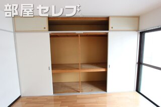 使い分け出来て便利な収納スペースです。