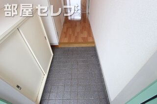 玄関から見たお部屋です。