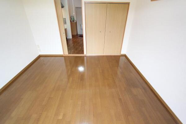 使いやすい広さのお部屋です。