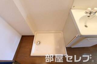 洗濯機はこちらに。