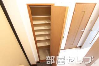 下駄箱奥行きバッチリ。イメージ写真