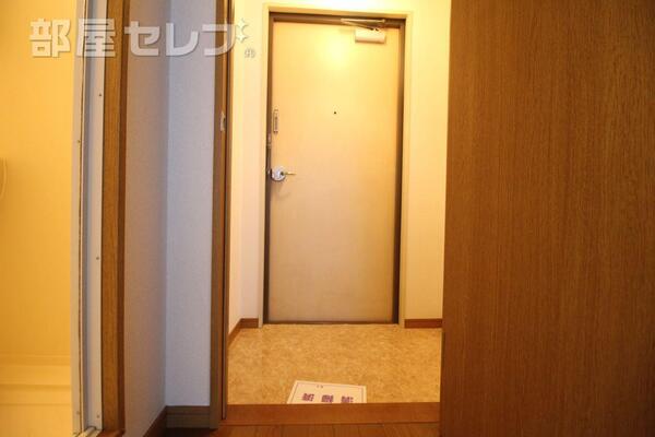 レイアウト自由な四角いお部屋です。