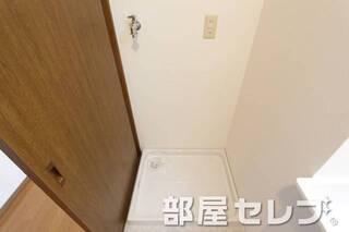 室内洗濯機置き場。