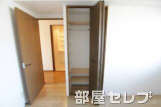 各部屋に収納あります。