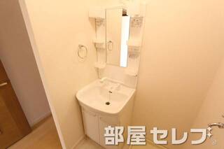 独立洗面台があります。