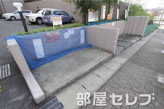 ゴミ置き場。