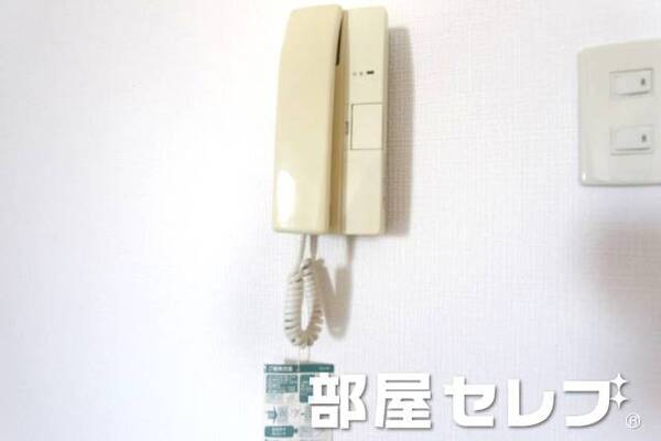 インターホン。