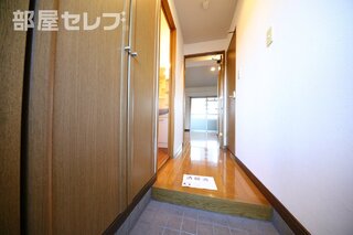 玄関まわりもスッキリしてます