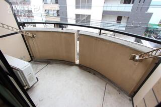 写真は302号室のものになります。