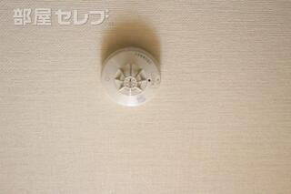 写真は302号室のものになります。