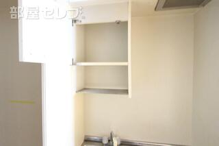 写真は302号室のものになります。