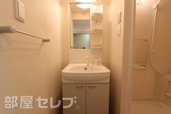 クローゼットも広いんですよー