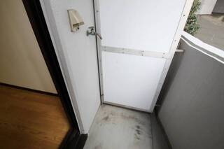 室外洗濯機置き場　洗ってそのまま干せます　