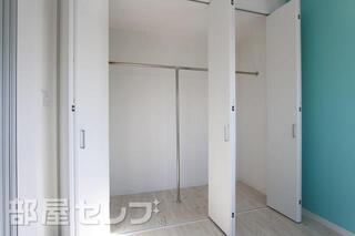 大きなお荷物も収納できます。