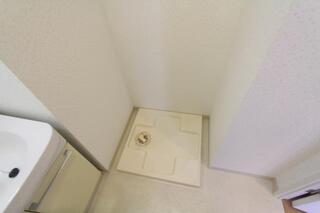 洗濯機はこちらに。