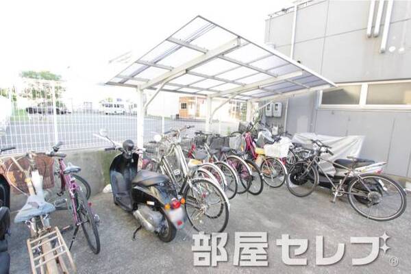 自転車置場。