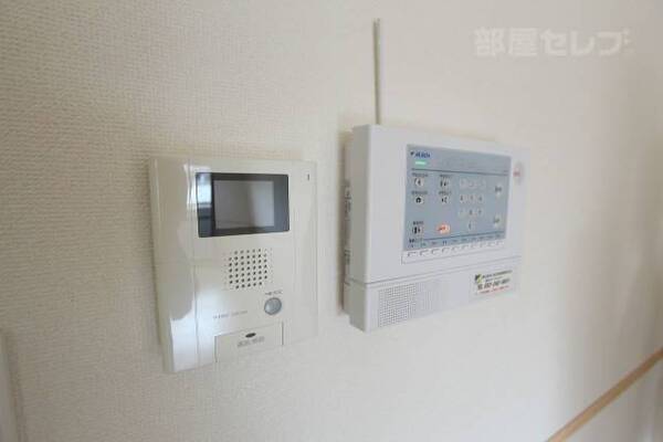 モニター付きインターホンです