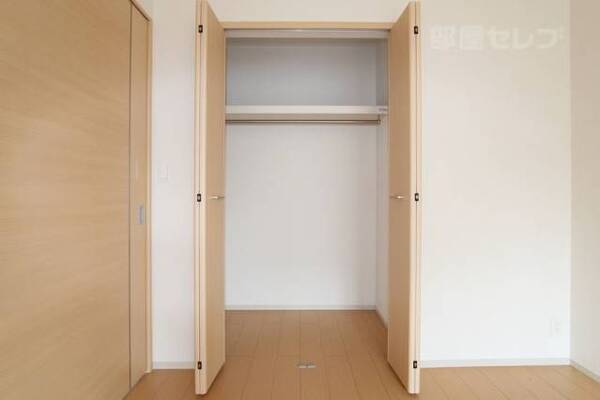 大きな収納です　※201号室の写真です
