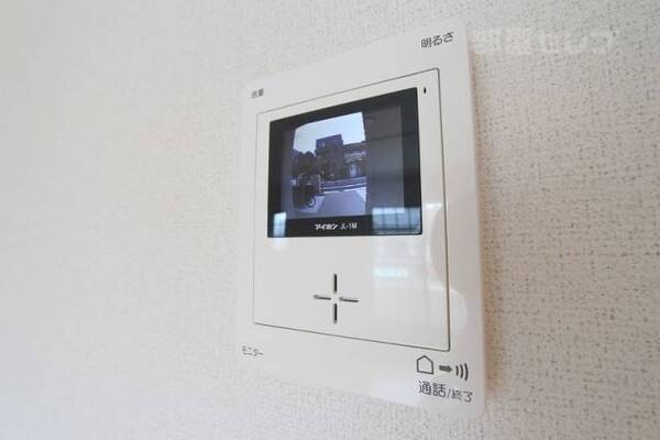 ＴＶモニター付きインターホンです　※201号室の写真です