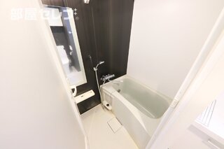 清潔感のあるお風呂です