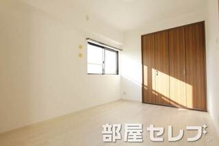 白を基調にしたキレイなお部屋です。イメージ写真