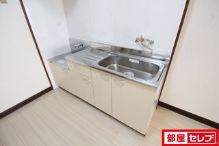 大きなキッチンで料理もはかどります