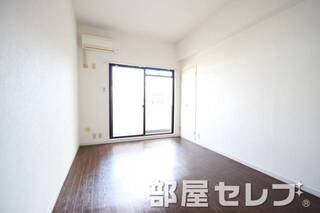 角部屋になります。