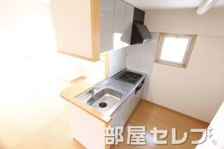 システムキッチン。他号室の写真です。