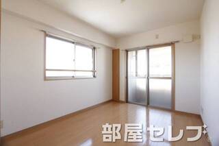 角部屋のお部屋です。他号室の写真です。