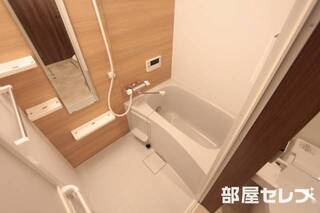 綺麗なバスルーム。