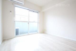 南向きの光の入る明るいお部屋です。