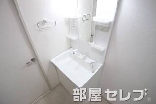洗髪洗面化粧台。