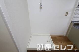 きれいな室内洗濯機置場です。他号室の写真です。