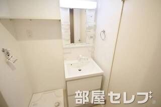 洗髪洗面化粧台。