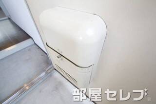 玄関ポスト。（イメージ写真）