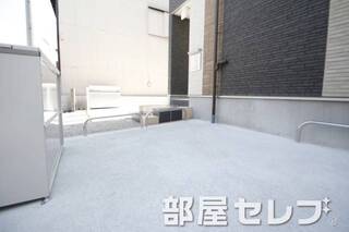 駐輪場はこちらへ。