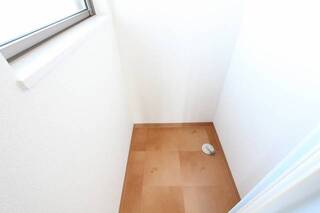 洗濯機はこちらに「どうぞ