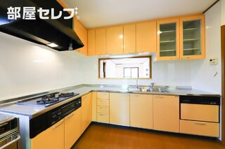 Ｌの字型キッチン。