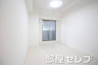 おしゃれな住空間です。（階数によって色の相違あり）