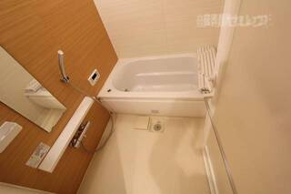 追い焚き・浴室乾燥機能付きです。