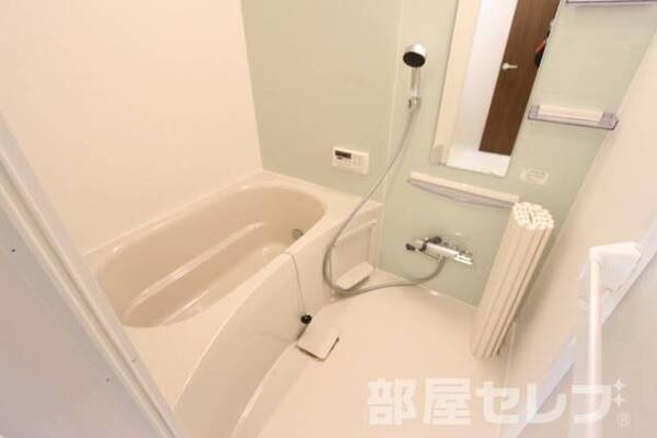 ※203号室の写真を流用しています。