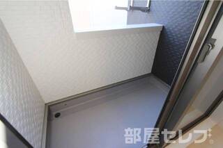 ※203号室の写真を流用しています。