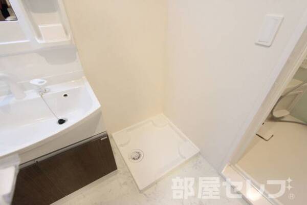 ※203号室の写真を流用しています。