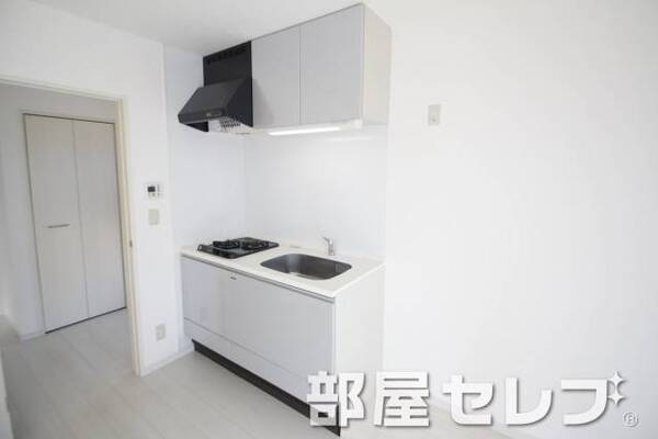 2口コンロ付システムキッチン。