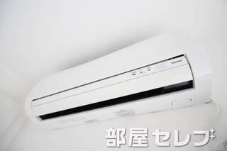 冷暖房エアコン。