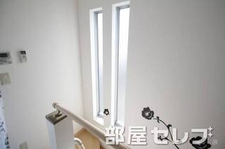 日差しが入って明るいですよ。