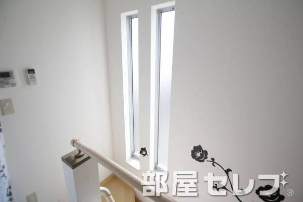 日差しが入って明るいですよ。