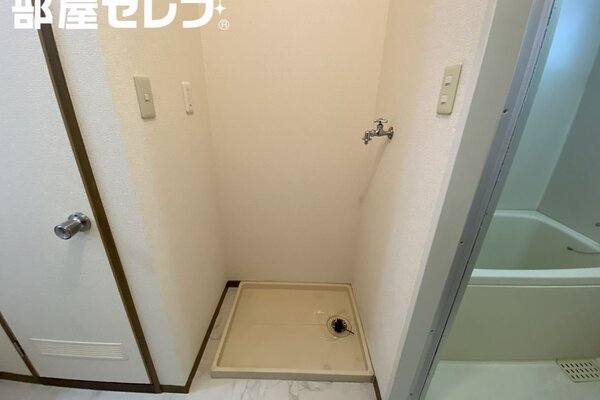 102号室撮影。
