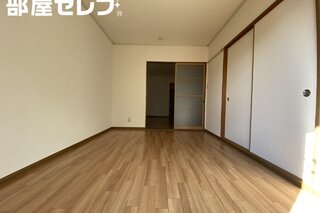 102号室撮影。